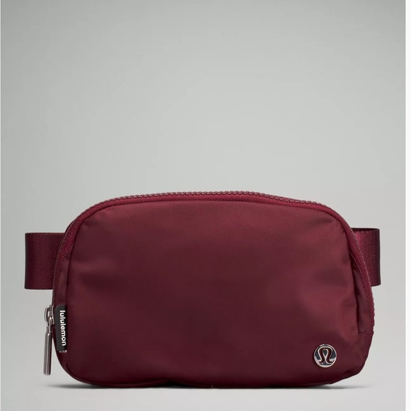 NWT Lululemon Red Merlot Everyday Belt Bag! - Picture 1 of 10